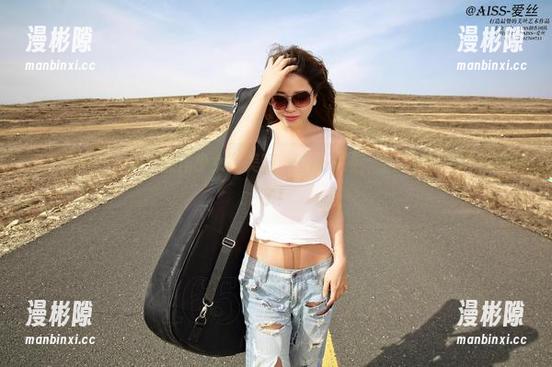 来自爱丝的“人工操作少女”美图，壁纸一换，生活瞬间变得有趣多了！