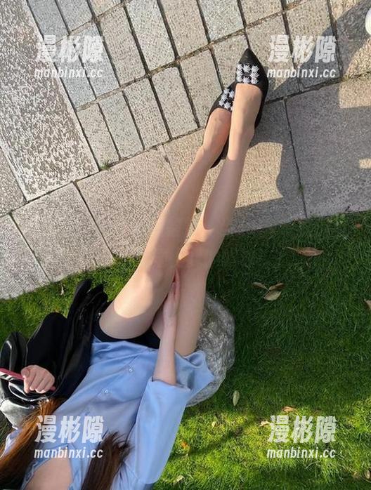 微密圈 - 私拍资源鉴赏：当July芝岚的蓝色油亮撞上我的眼球！