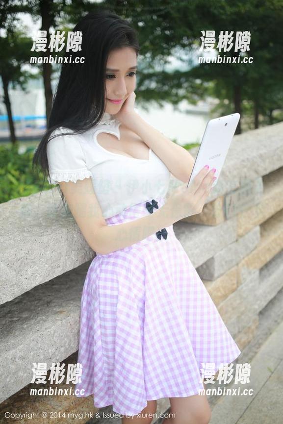 MyGirl美媛馆 - 伊小七MoMo新套图更新，这美腿我心动得毫无保留，分享一下心情吧！