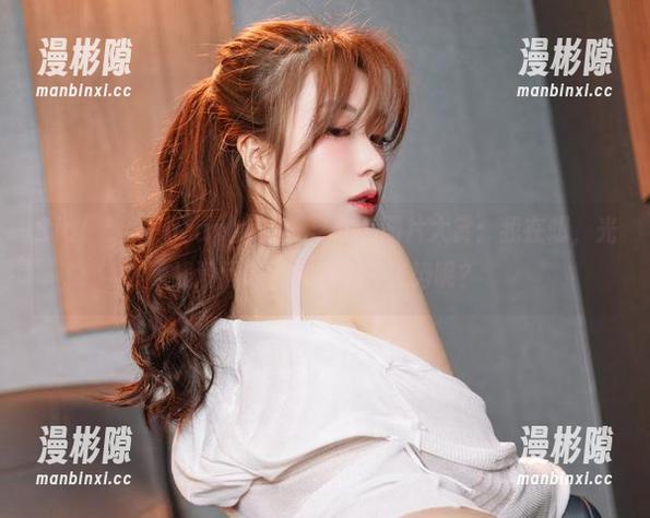 Sia(시아)Paranhosu–活动的图片大赏：我在想，光线没问题，可是我的姿势呢？