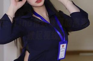 水中精灵：Tina很妖孽呀的高清泳装写真，掀起视线风暴