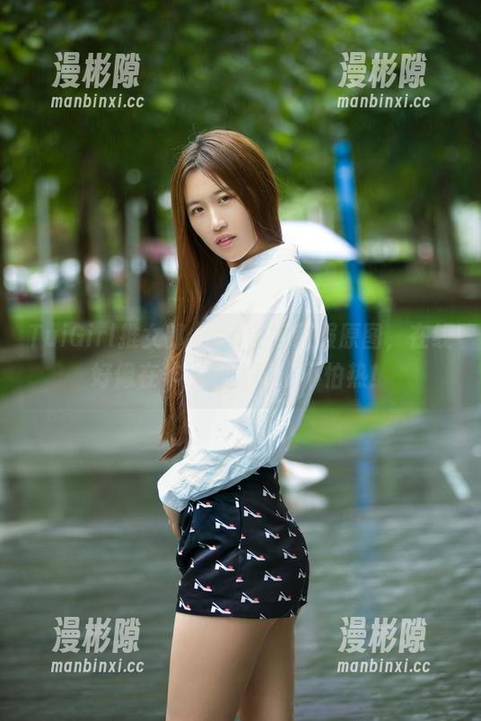 TuiGirl推女郎 - Yu佳妮制服原图，在线好像在非洲晒太阳，不怕热！