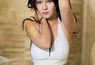 TuiGirl推女郎 – 这张高清壁纸，林清儿泳衣的魅力，让人忍不住想点开看个够！