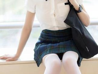 XIAOYU语画界 – 长腿加持，王馨瑶yanni私拍的绝妙瞬间等你来看！
