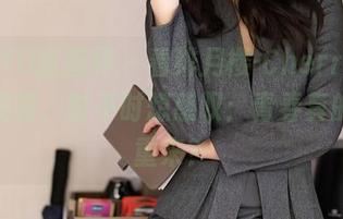 XIAOYU语画界 – 看绯月樱-Cherry的水手服美图，时不时想感叹：青春真的不会重来？
