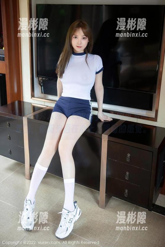 Xiuren秀人网 - Lovely璐璐的可爱高清套图，像阳光洒在心上，暖暖的感觉。