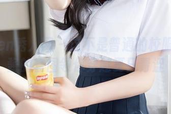 Xiuren秀人网 – 这不是普通的校服！UU酱的套图领你穿越夏日青涩