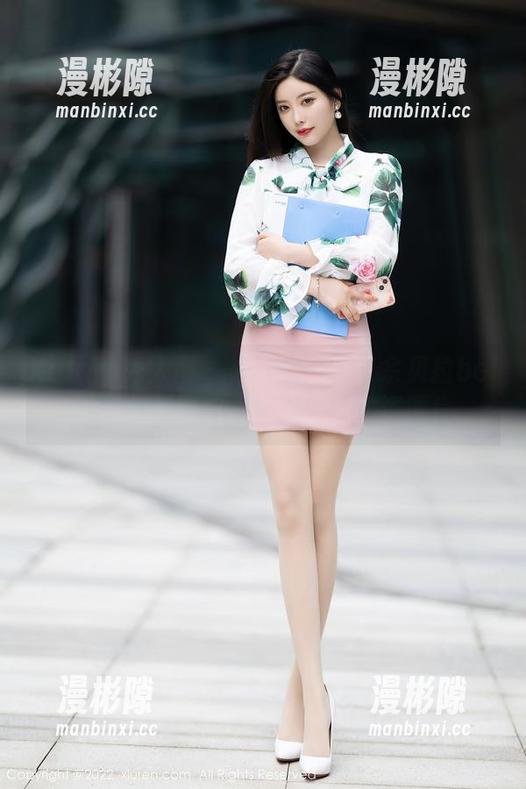 Xiuren秀人网 - 修女的逆袭：余贝拉bella带你看图包，怀疑人生的资源！