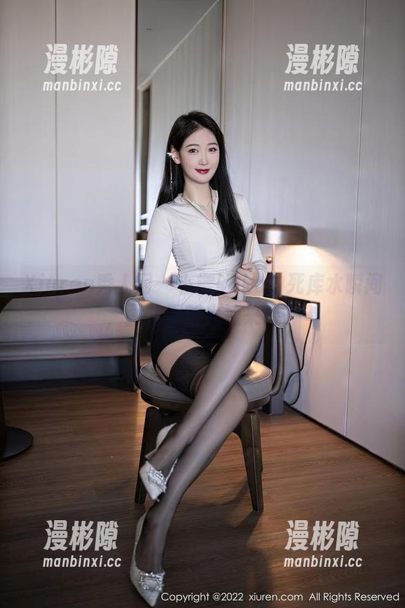Xiuren秀人网 - 小樱koko的死库水瞬间，图片更新火速来袭！