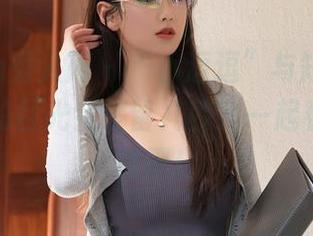 Xiuren秀人网 – “小逗逗”与短裙的互动，你的目光会停留几秒？一起看这些写真吧！