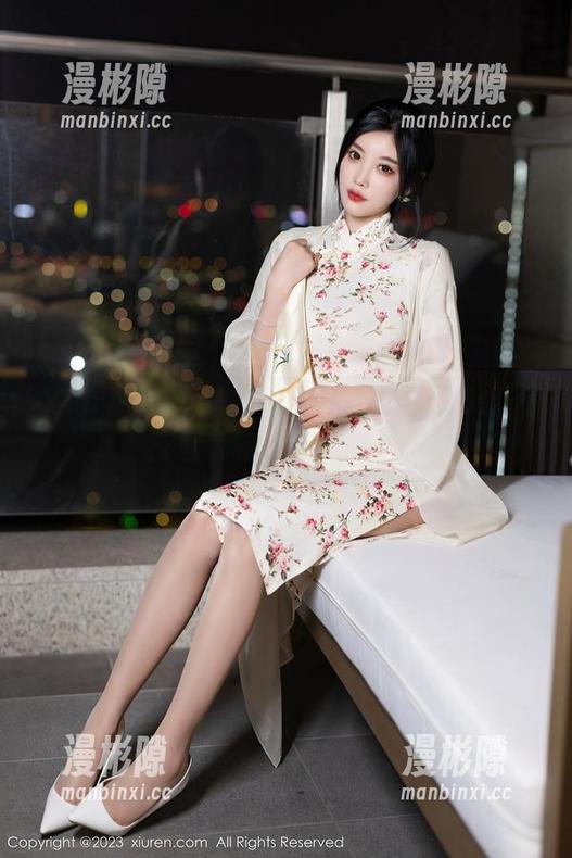 Xiuren秀人网 - 每一张照片都在诉说：王俪丁和她的黑丝美臀
