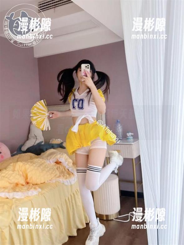 如果空姐都是这样，真想每天都坐飞机，看at鲨鱼的作品！