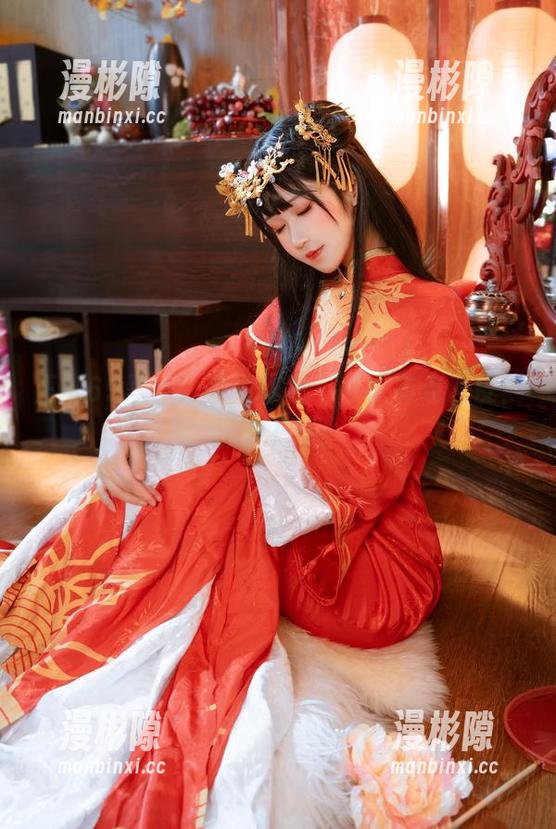 三度69黑丝：谁说作品不可以有点调皮？快来下载！