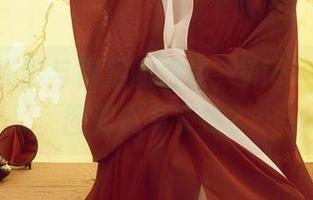 丽柜 – 光影与裸足的碰撞，Vicky私拍原图到底有多撩？