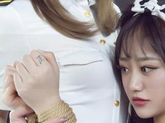 丽柜 – 影像中的花香：文静的香浴名莲美图集
