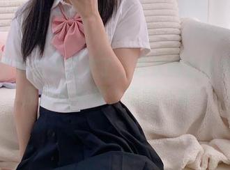 二阶堂宅绘子又来了，这次的蓝色外套，原图超免费，值得一看！