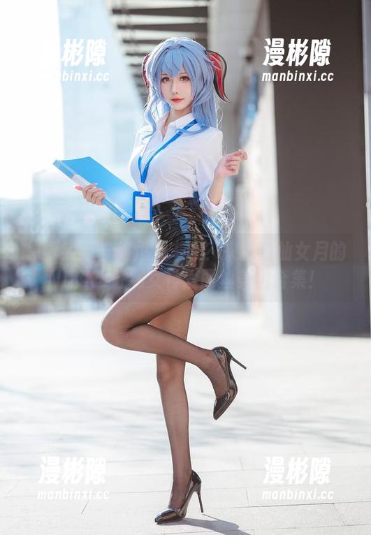想要实力与美貌双丰收？来看看仙女月的NIKKE胜利女神爱丽丝美图合集！