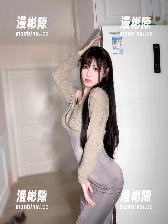 微密圈 - 十万口草莓粥粥女仆套图：你以为只是照片吗？下载之后再说！