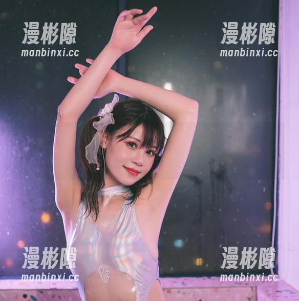 千反田鹿子 分享千反田鹿子的裤里丝套图,感受那丝滑的诱惑