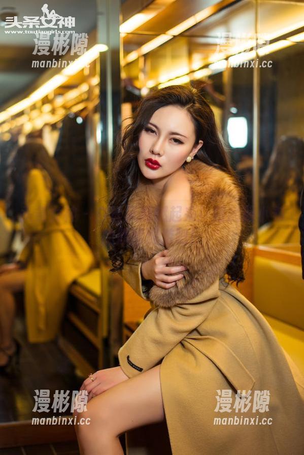 头条女神 - 白丝风潮燃起来！跟随莫小希的原图巡游吧！