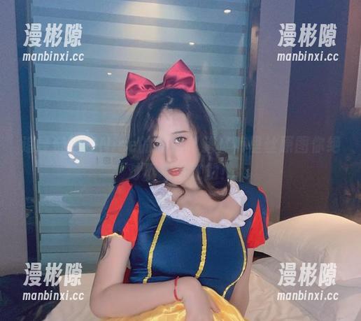 追寻奈汐酱Nice的私拍秘籍，裤里丝原图你绝对不想错过的！