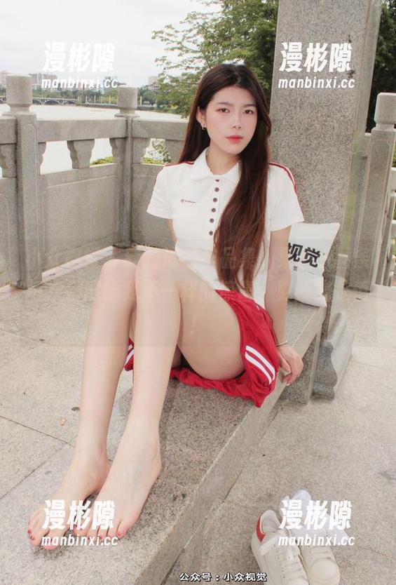 小众视觉 - 新的泳装作品集，果然小薯条每次都能给我不一样的惊喜，更新就是值！