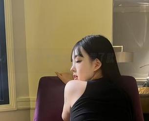 微密圈 – 小优优子内衣全套，下载了就不想删掉的那种！