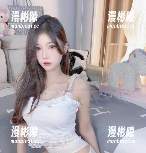 高跟鞋与小小奶瓶儿的碰撞：无圣光美图，真是让人心跳加速的罪恶感！