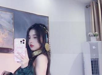 图库里的小小奶瓶儿和她的睡衣作品：比我自己都想穿的一身！