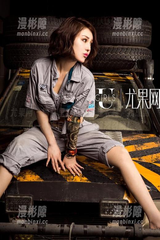 尤果网 - 图集里乔依琳的连衣裙，我感到了一种来自时尚界的强烈召唤！