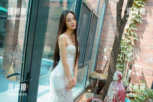 尤果网 - 乔依琳浴室私房：原图里的水气朦胧，想象无限
