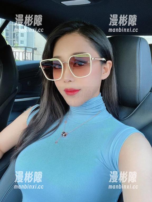 微密圈 - 私藏透明写真的张老师：资源分享，快来看看她的秘密花园！