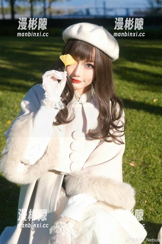 彩芸_Nebula与爱野美奈子的写真交响曲：在图库里轻声奏响