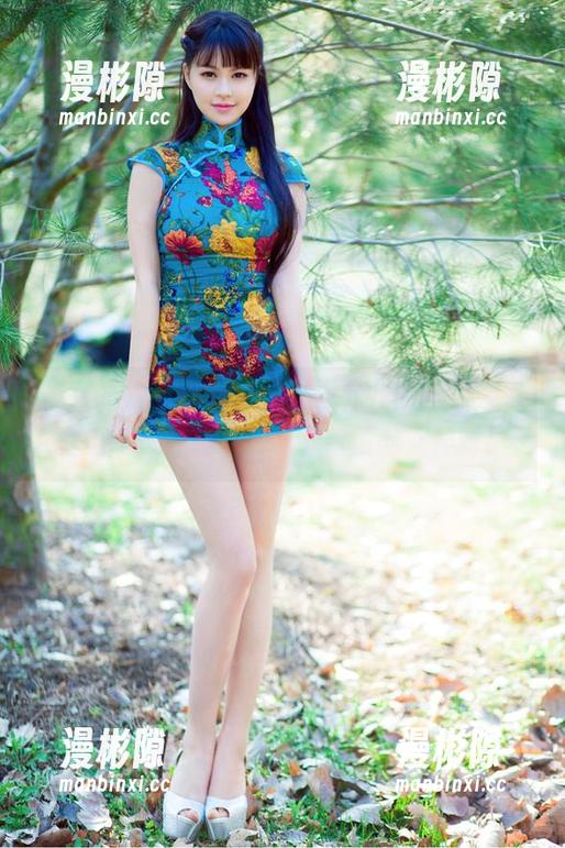推女郎 - 原图大集合：胡允儿的丝袜，看看这腿，真是“脚”下留情的女神呀！