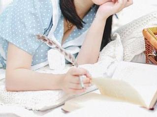 是依酱吖日常：妆容精致到没朋友，快去网盘下载一下吧