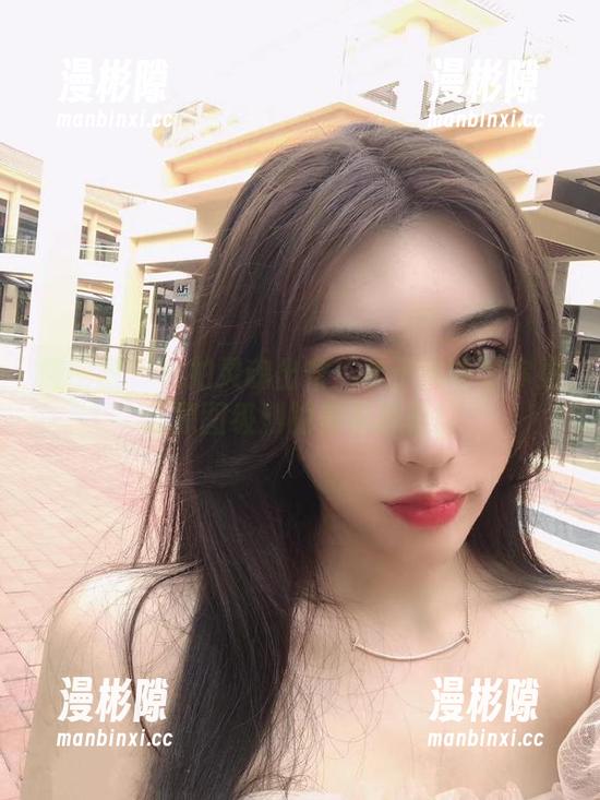 微密圈 - 私拍灵魂出窍！林子琳喵带你见证原图级别的美足真相！