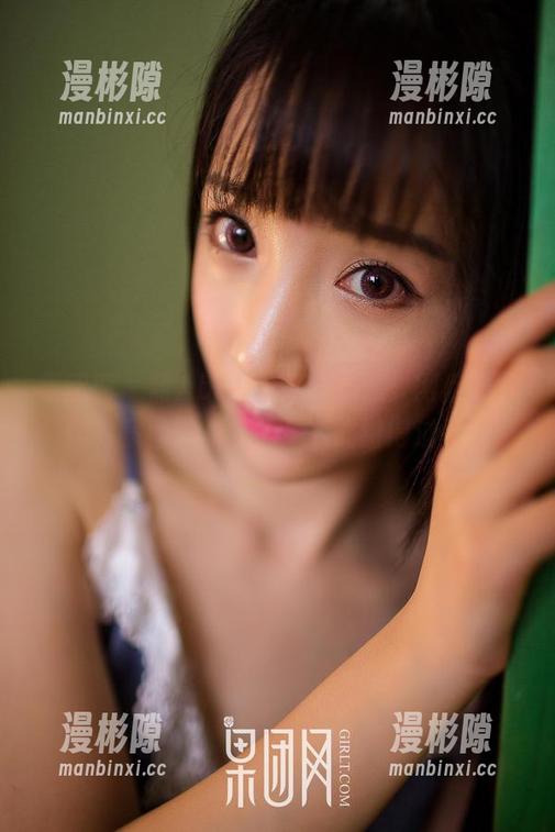 果团网 - 甜Abby教室大揭秘：网盘里的作品藏着她的心思，果然甜得过头！