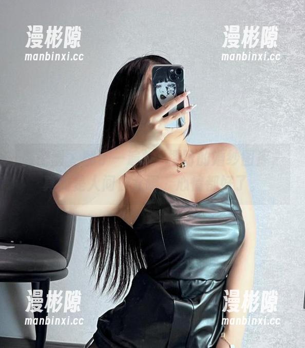 微密圈 - 翻了一遍桃沢樱呀的婚纱图库，真的是人间仙女啊，心情都好了。
