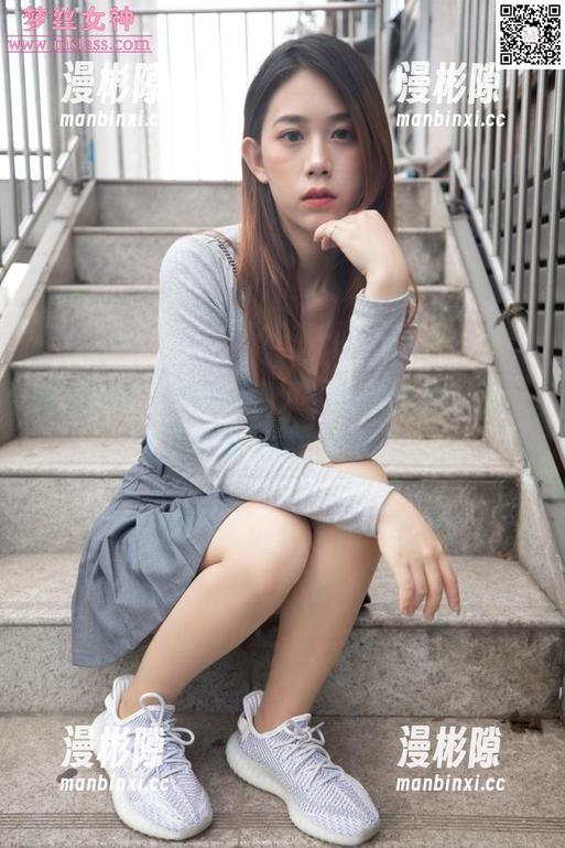 梦丝女神 - 天哪！张雯雯的无敌超细腿，高清原图让我心跳加速。