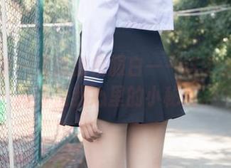 梦丝女神 – 灵唯的校服白——这个全套图包简直是我心里的小秘密。
