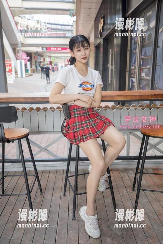 梦丝女神-璇璇 梦丝女神 - 璇璇的旗袍图包更新又来了,谁说美丽只能是个梦?她让你觉得触手可及。