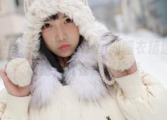 模范学院 – 艾莉Evelyn的睡衣精选：谁说她只能在床上做梦