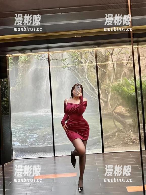 微密圈 - 在洁己u的私拍世界中，双倍快乐是怎么被“调配”的？