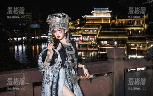 瓦斯塔亚小龙虾 瓦斯塔亚小龙虾护肤小秘密:她的裸足图包竟然是这样的优雅!