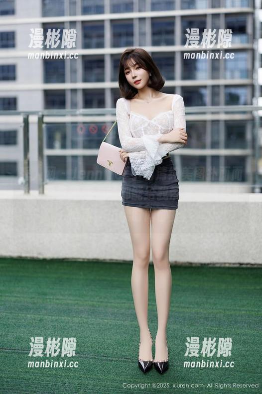 秀人网 - Jennifer小若清纯美图扑面而来，图集里每一帧都能给我带来一丝丝的悸动，仿佛时间静止。