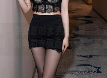 秀人网 – 余虞酱的水手服套图：不觉间心跳加速，简单的衣服竟然这么‘妩媚’！