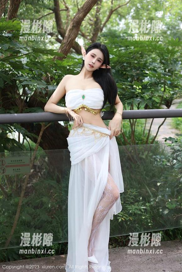 秀人网 - 卓君Jeanes的白衬衫，高清下的光影游戏
