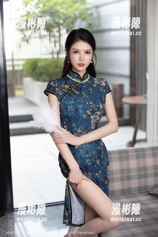 秀人网 - 蜕变中的周于希Sally：让珠海的心愿旅拍私拍图集告诉你故事。