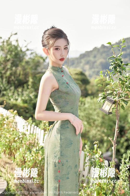 秀人网 - 迷人的奶瓶土肥圆，无圣光白衬衫时刻合集