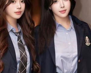 秀人网 – 果儿victoria的丝袜写真，网盘里闪着电的魅惑小心思